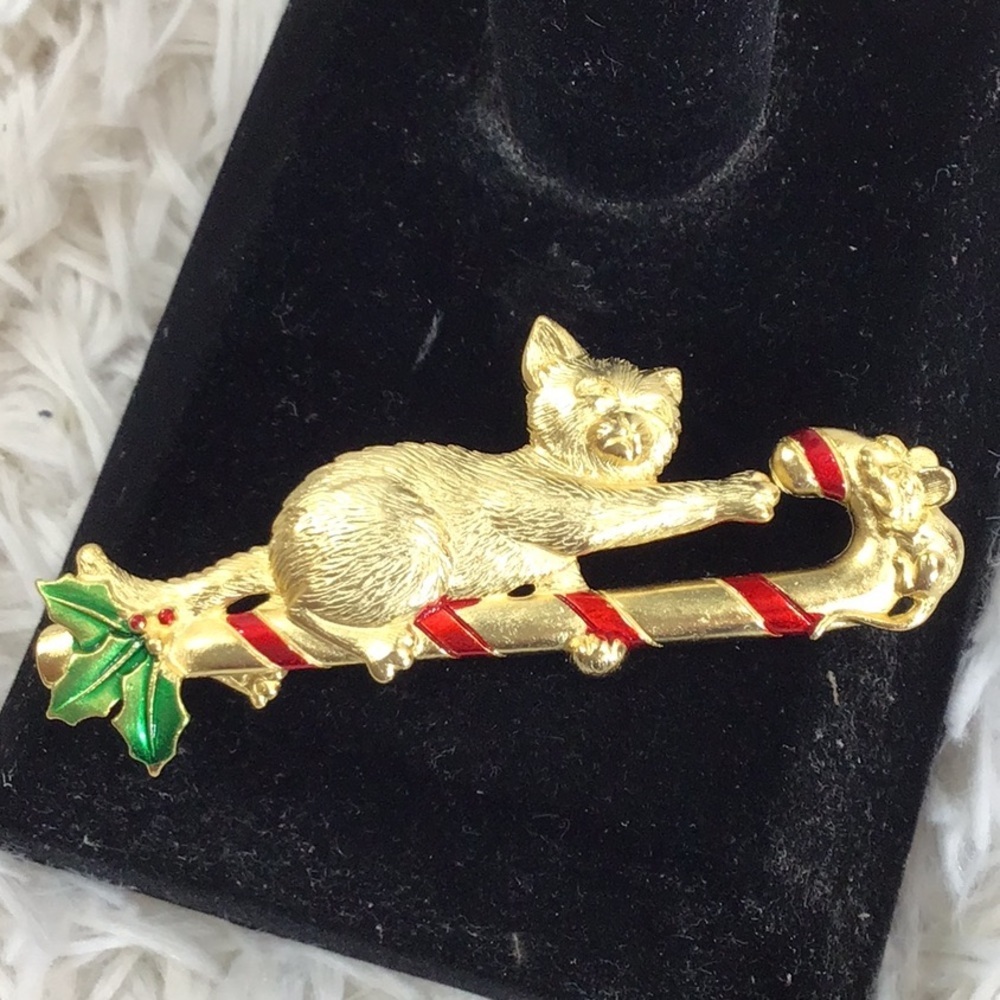 JJ Jonette Christmas cat and mouse pin